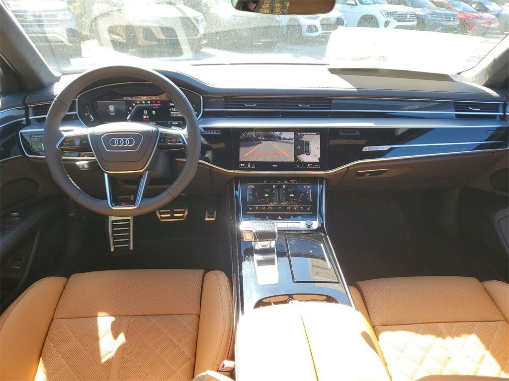 2025 Audi S8 4.0T photo 3