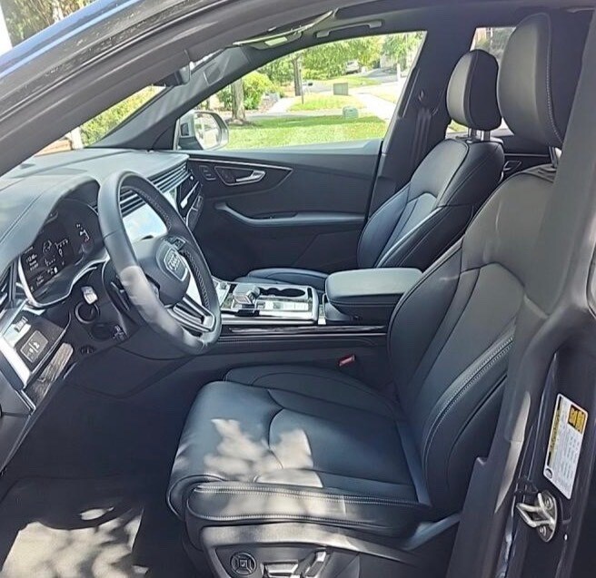 2025 Audi Q8 55 Prestige photo 2