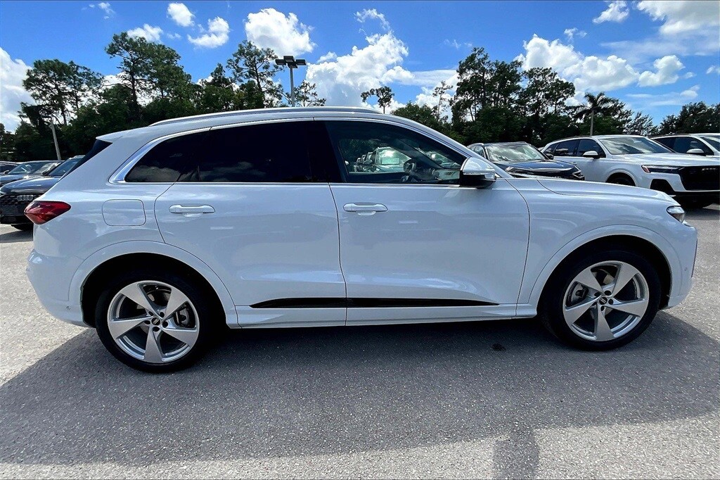 2025 Audi Q5 2.0T Prestige photo 4