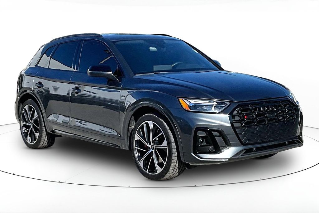 2023 Audi SQ5 Premium Plus's photo