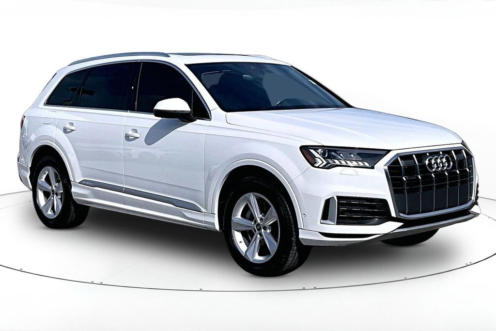 2023 Audi Q7 45 Premium Plus quattro Tiptronic's photo