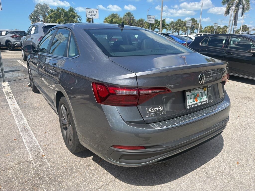 Certified 2023 Volkswagen Jetta 1.5T SE Sedan