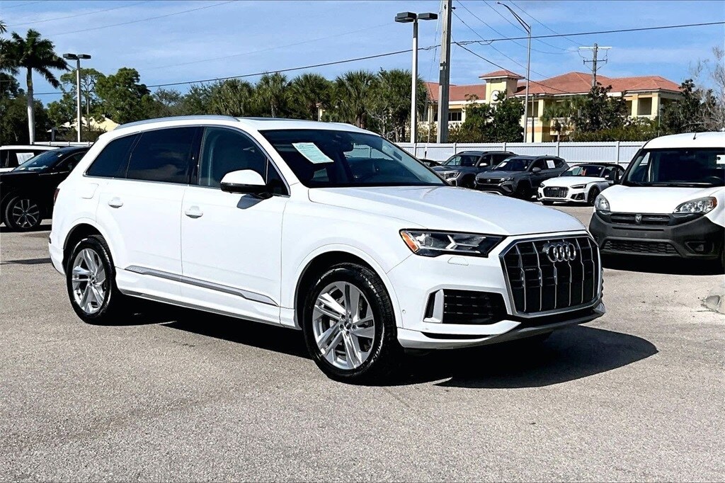2020 Audi Q7 55 Premium Plus photo 2