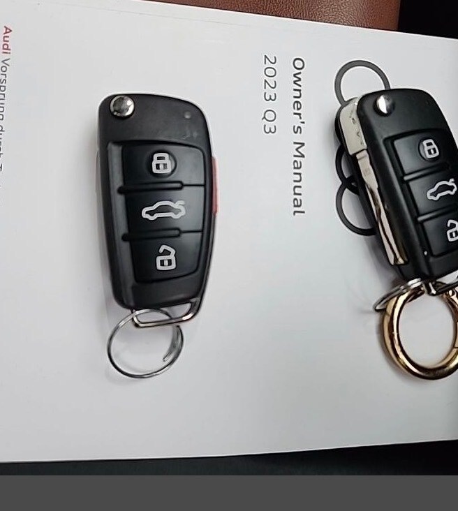 2023 Audi Q3 S line Premium photo 3