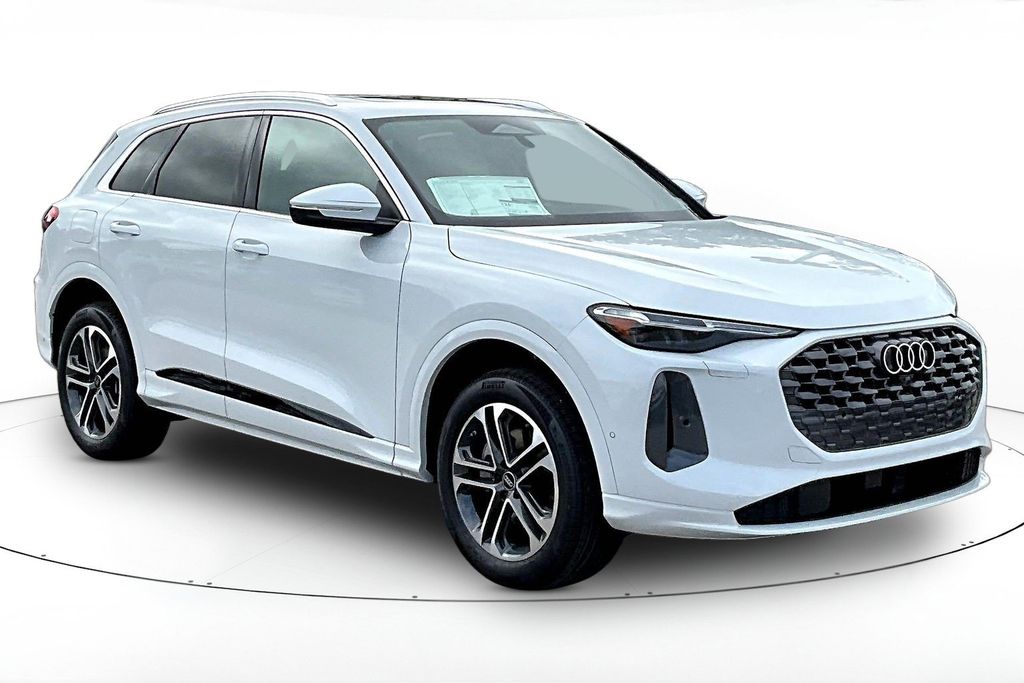2026 Audi Q5 Premium Plus quattro's photo