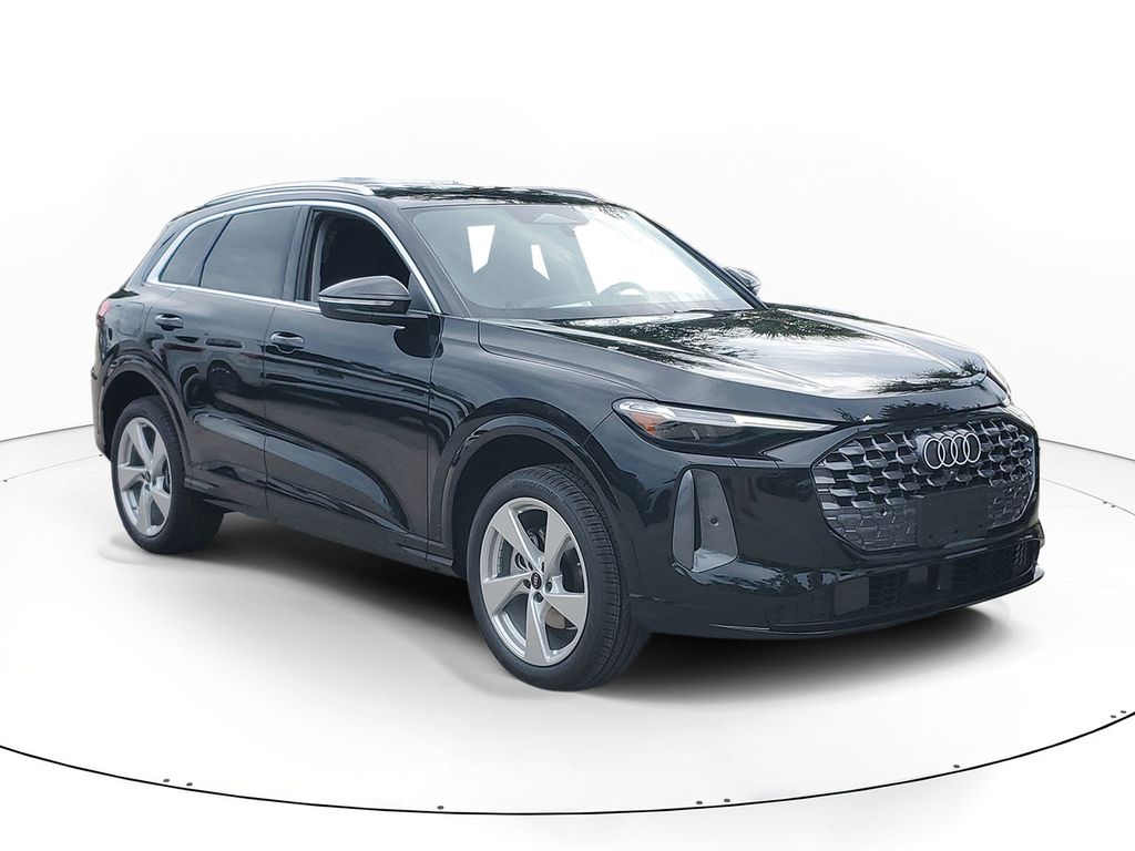 2026 Audi Q5 Premium Plus quattro's photo