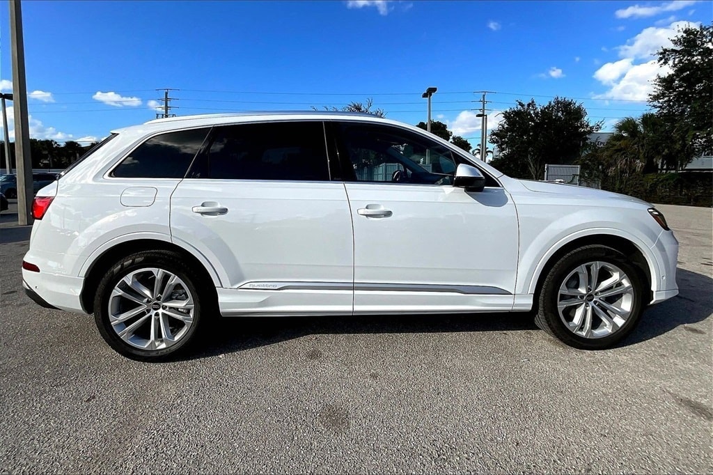 Certified 2025 Audi Q7 45 Premium Plus SUV