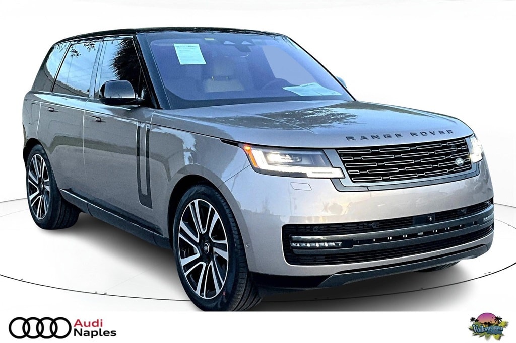 2023 Land Rover Range Rover SE's photo