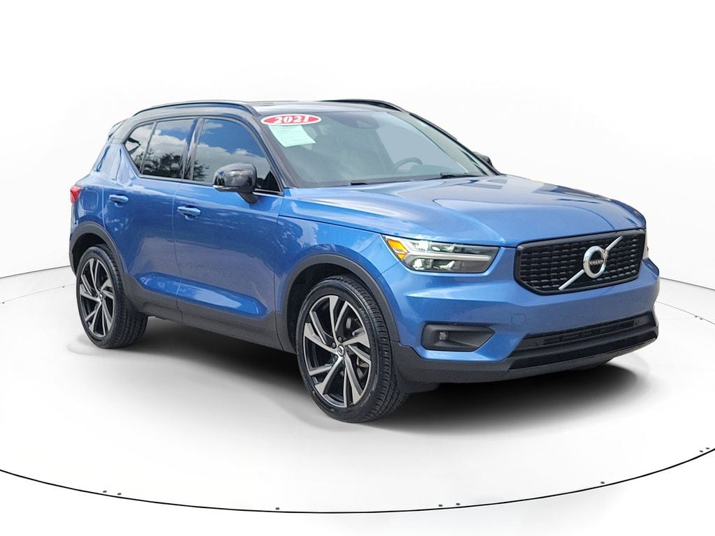2021 Volvo XC40 T5 R-Design AWD's photo
