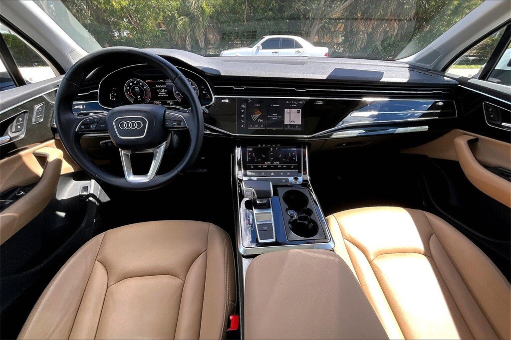 2021 Audi Q7 55 Premium Plus photo 3