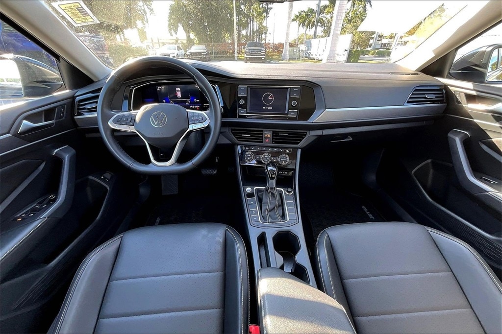 Certified 2023 Volkswagen Jetta 1.5T SE Sedan