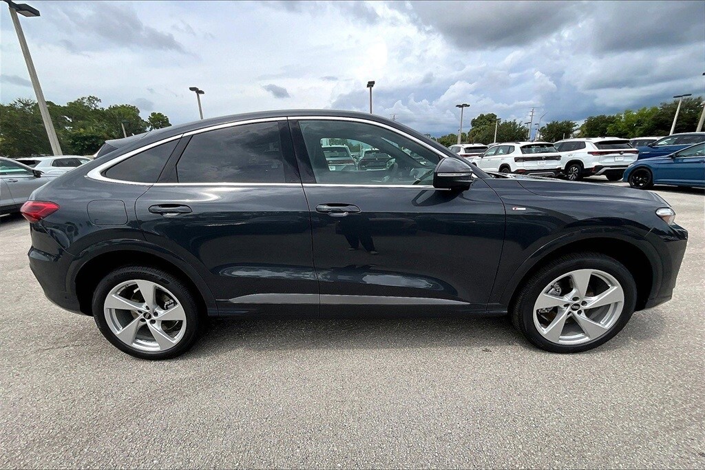 2025 Audi Q5 2.0T Premium Plus photo 4