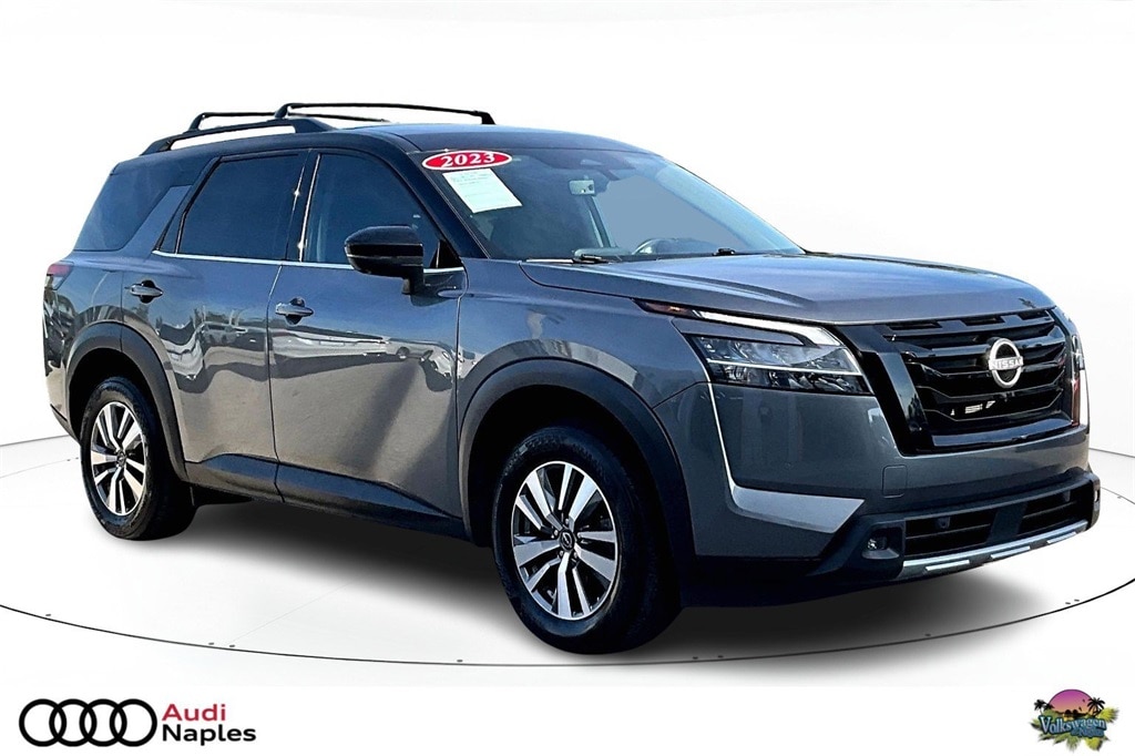 2023 Nissan Pathfinder SL's photo
