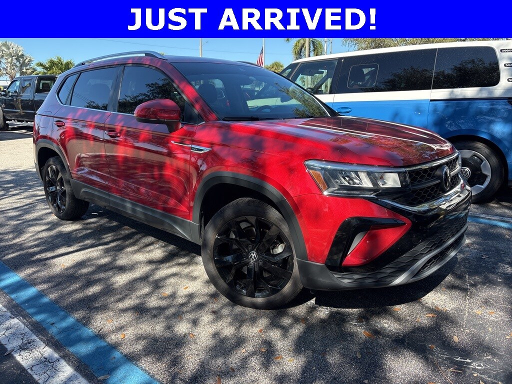 Certified 2022 Volkswagen Taos 1.5T SE SUV