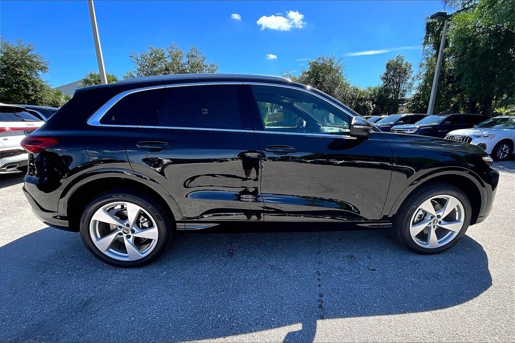 2025 Audi Q5 2.0T Premium Plus photo 4