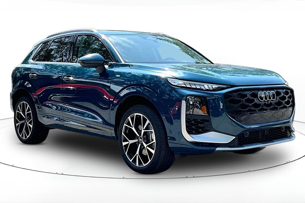 2026 Audi Q3 S line quattro's photo