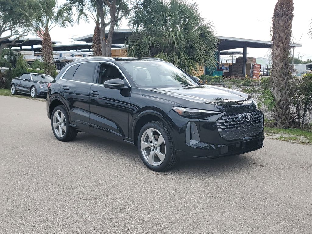 2026 Audi Q5 Premium Plus quattro's photo