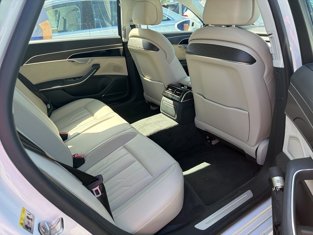 2023 Audi A8 L 55 Quattro photo 3