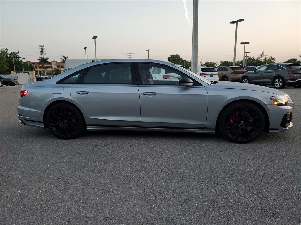 2025 Audi S8 4.0T photo 3