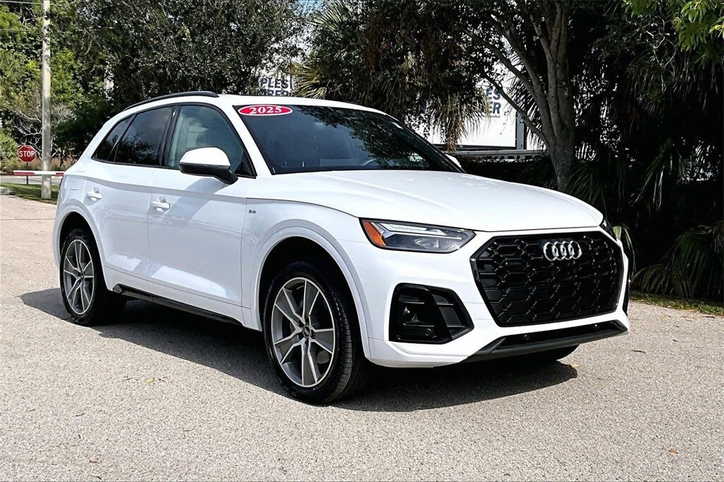 2025 Audi Q5 45 S line Premium photo 2