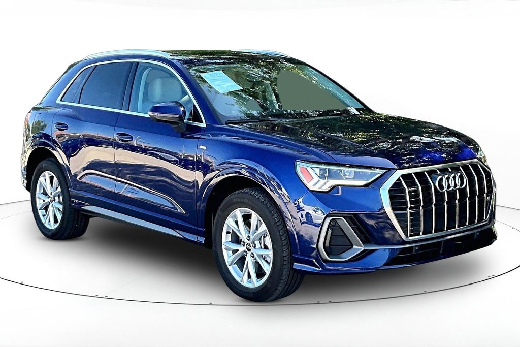 2025 Audi Q3 45 TFSI S Line Premium Plus quattro's photo