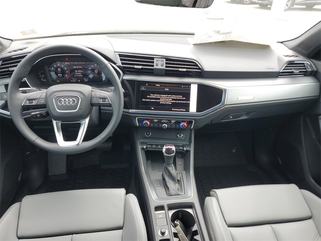 2025 Audi Q3 S line Premium photo 3