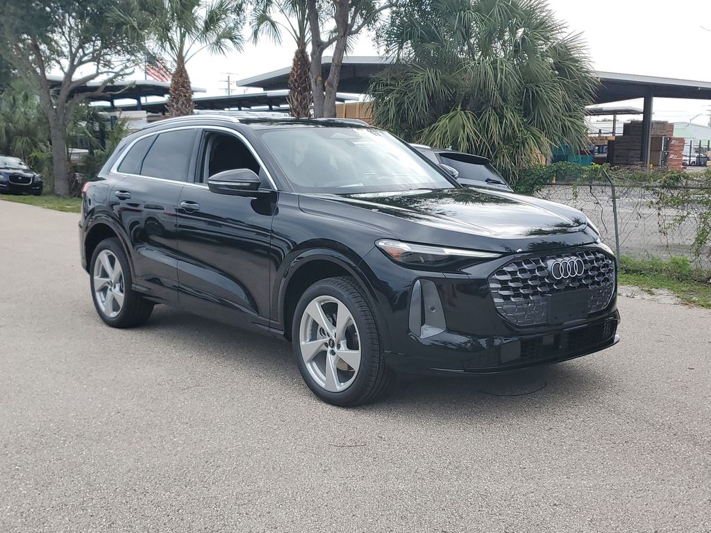 2026 Audi Q5 Premium Plus quattro's photo
