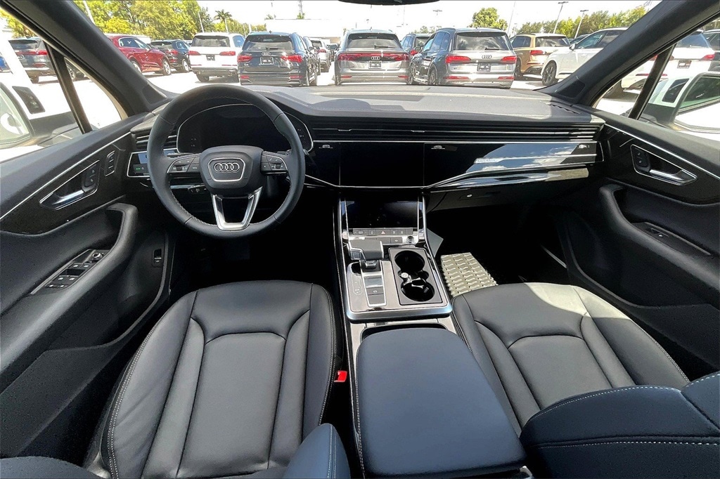 New 2026 Audi Q7 45 Premium SUV