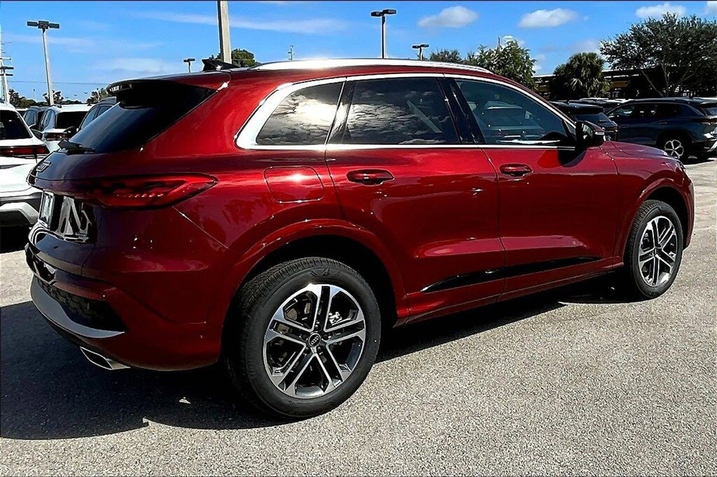 2025 Audi Q5 2.0T Premium Plus photo 2