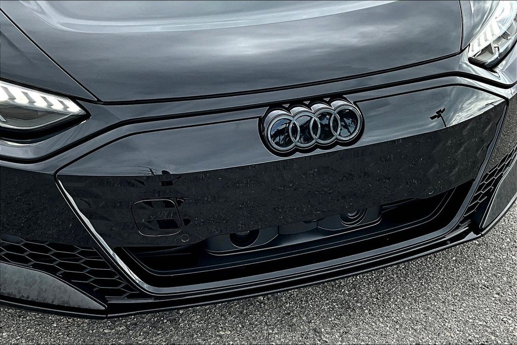 2026 Audi RS e-tron GT Performance Base - Photo 11