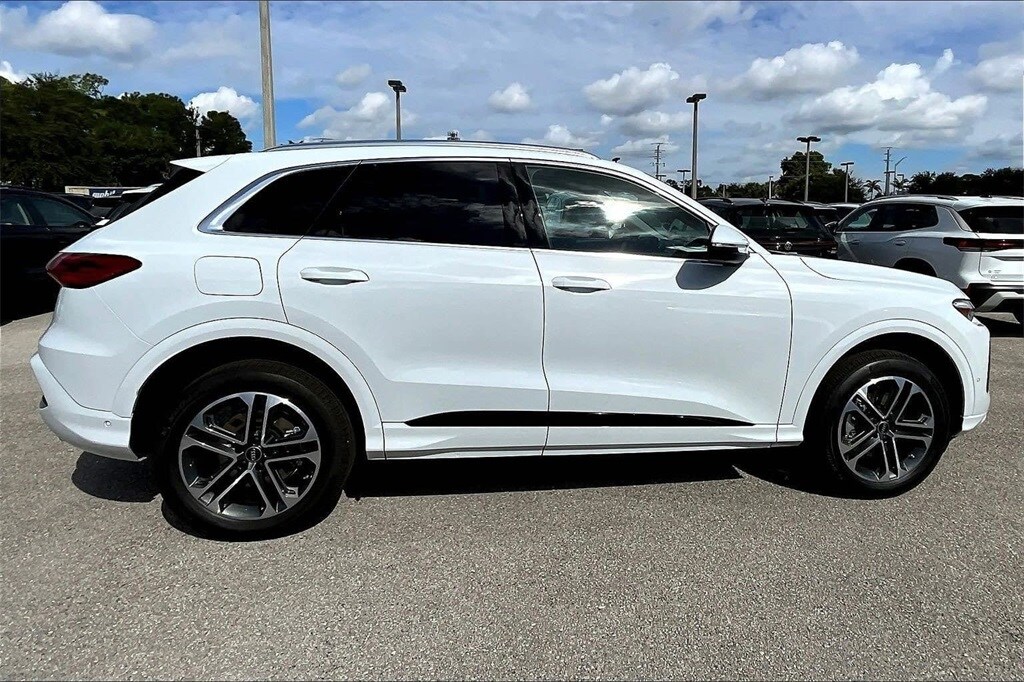 2025 Audi Q5 2.0T Premium Plus photo 4