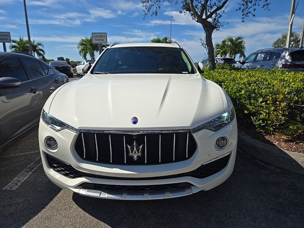 2020 Maserati Levante GranLusso photo 3