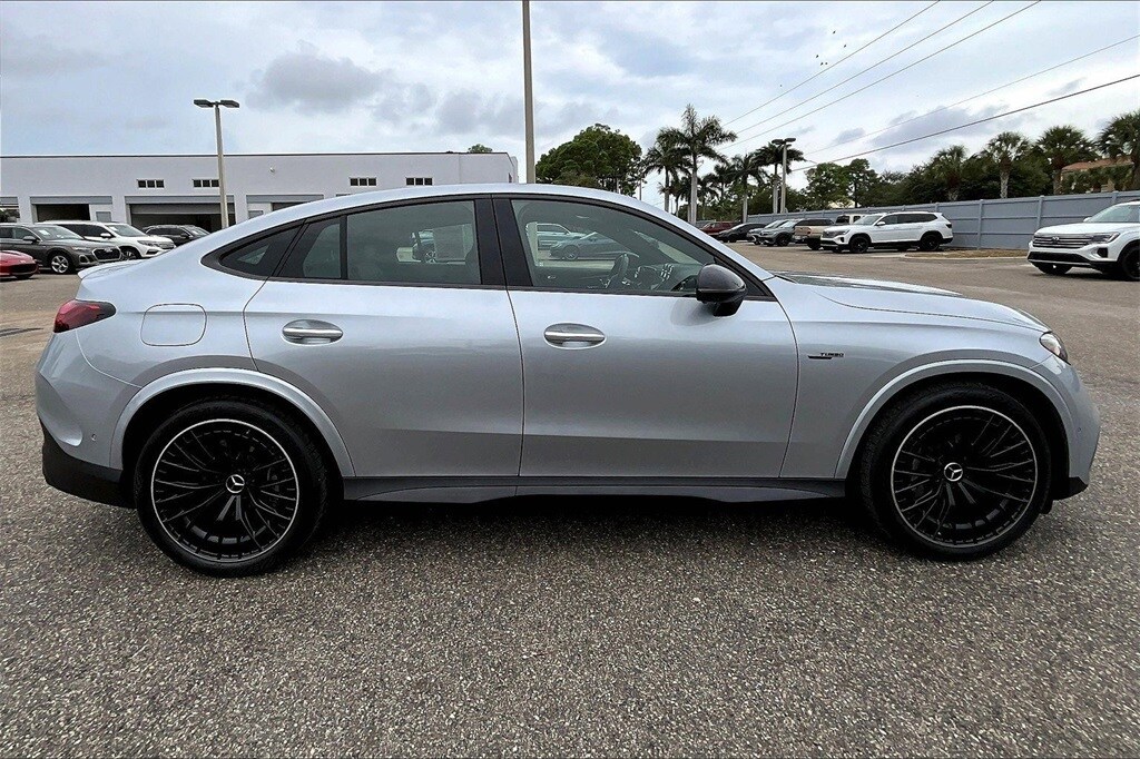 2024 Mercedes Benz GLC AMG 43 4MATIC photo 3