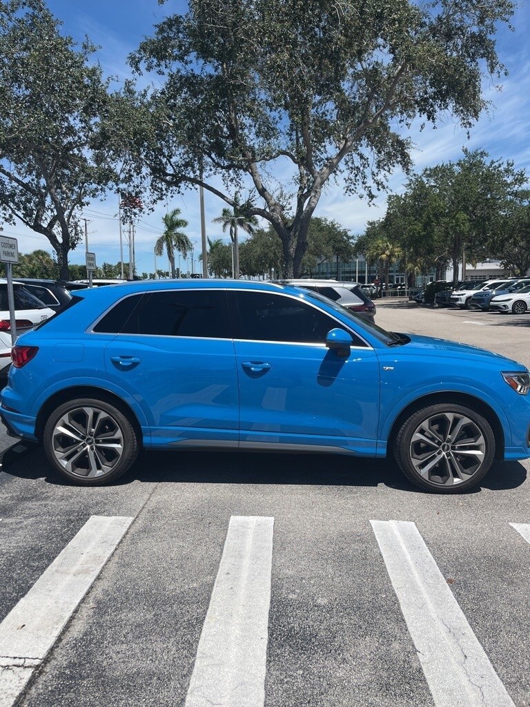 2020 Audi Q3 Premium Plus S line photo 2