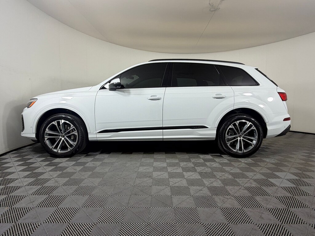 Certified 2026 Audi Q7 Premium SUV