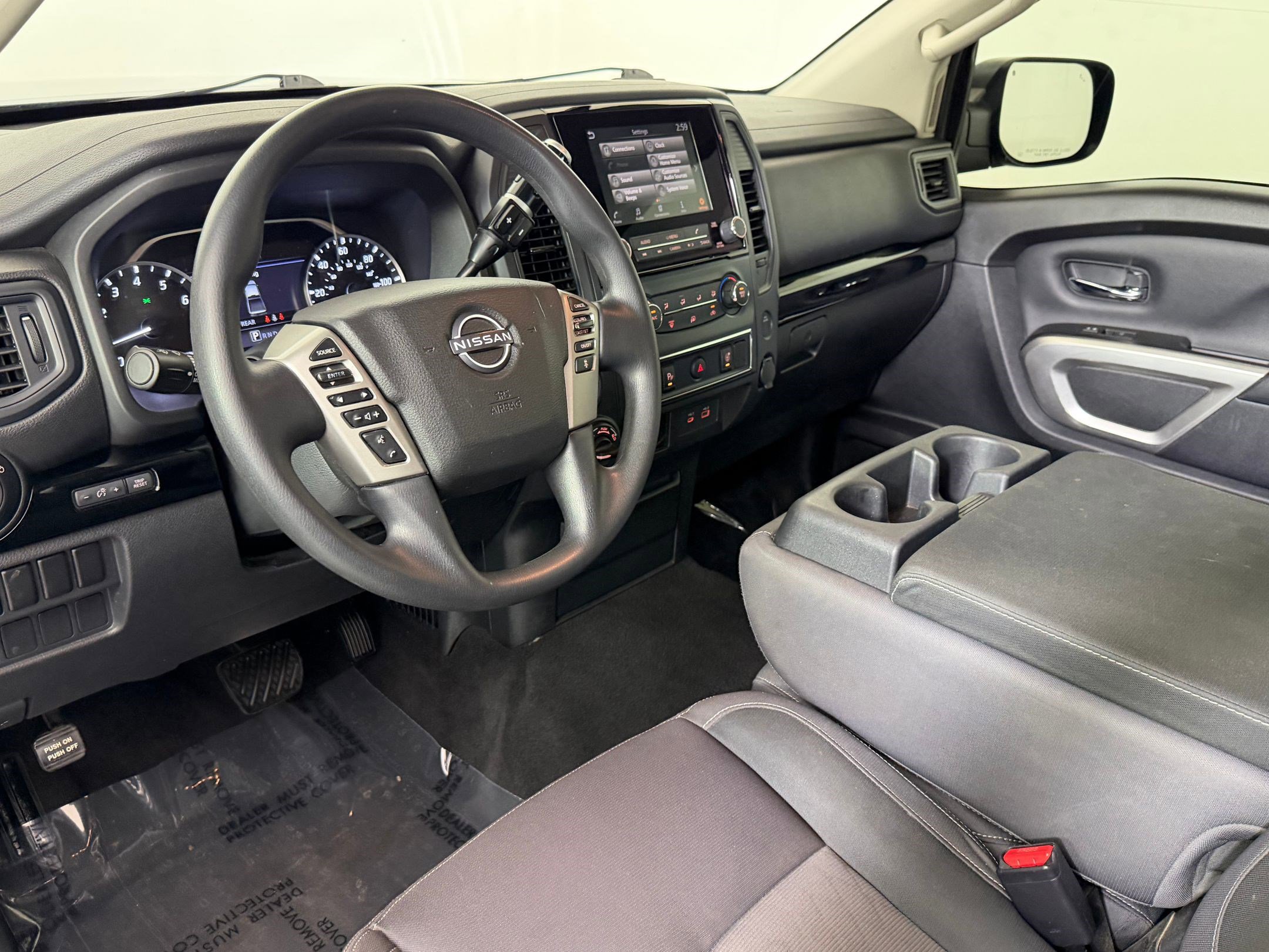 Titan SV Truck Crew Cab