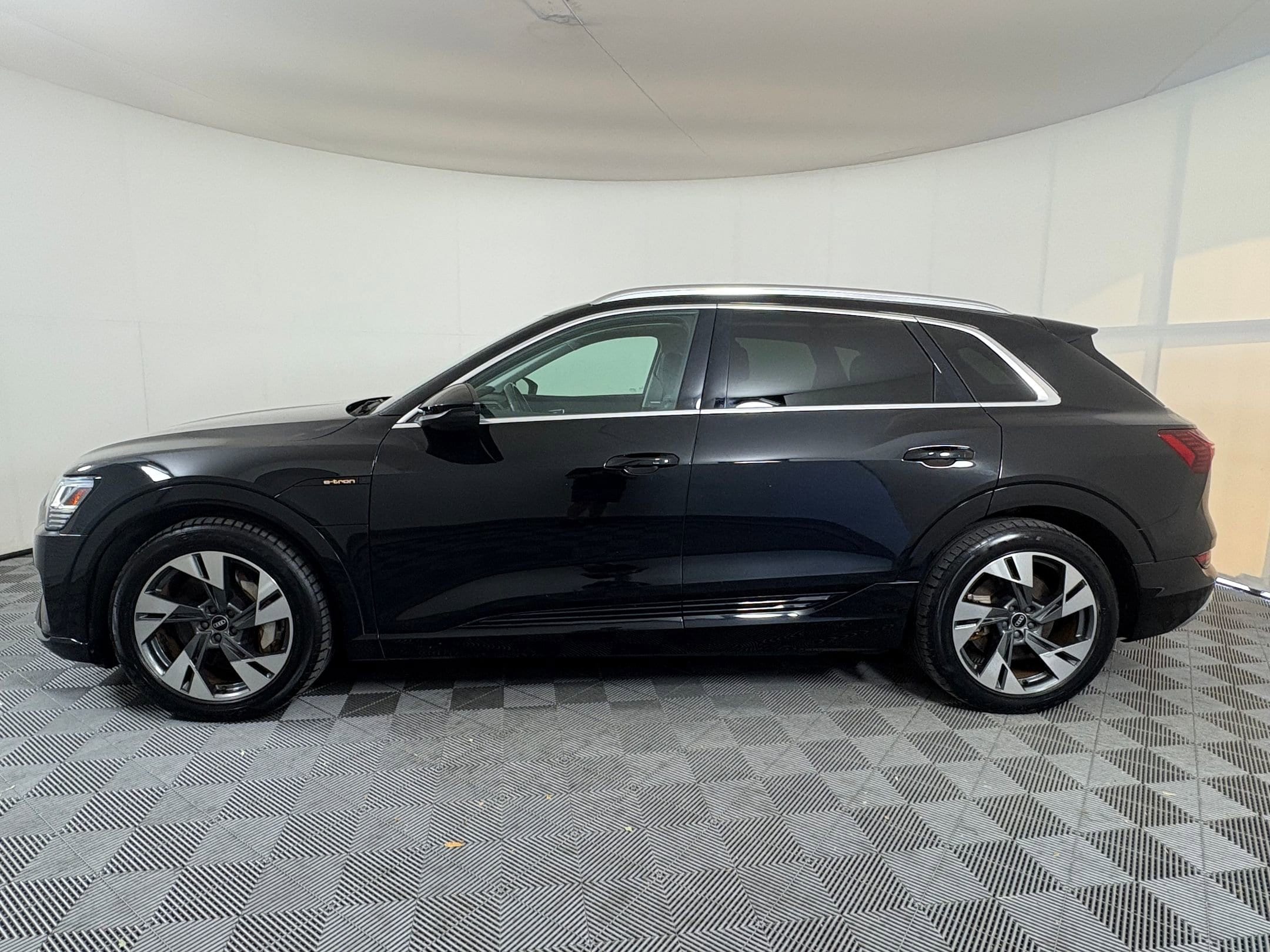 Used 2021 Audi e-tron Premium with VIN WA1AAAGE5MB008446 for sale in Brentwood, TN
