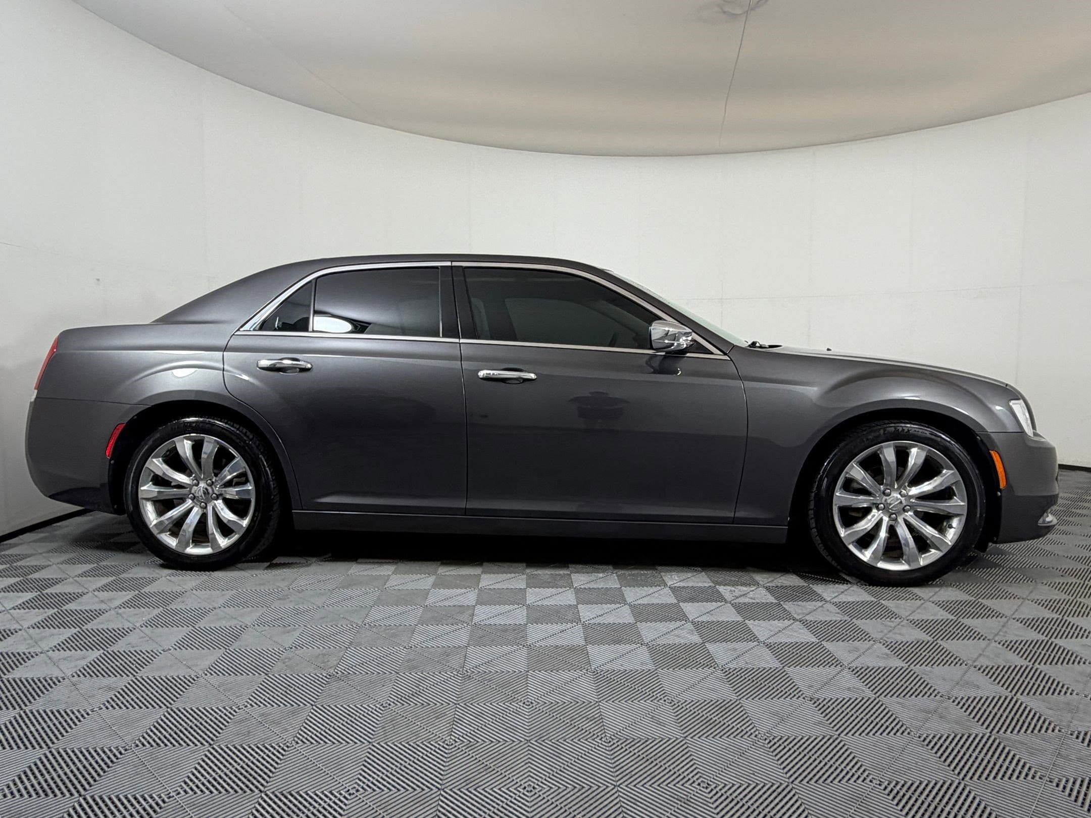 300 Limited Sedan