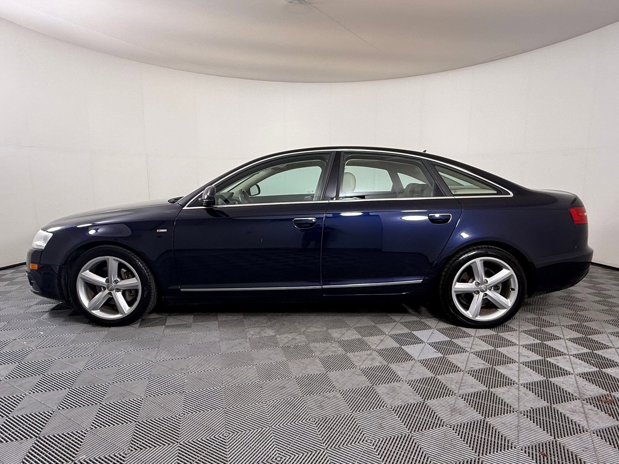 2011 Audi A6 Premium Plus photo 2