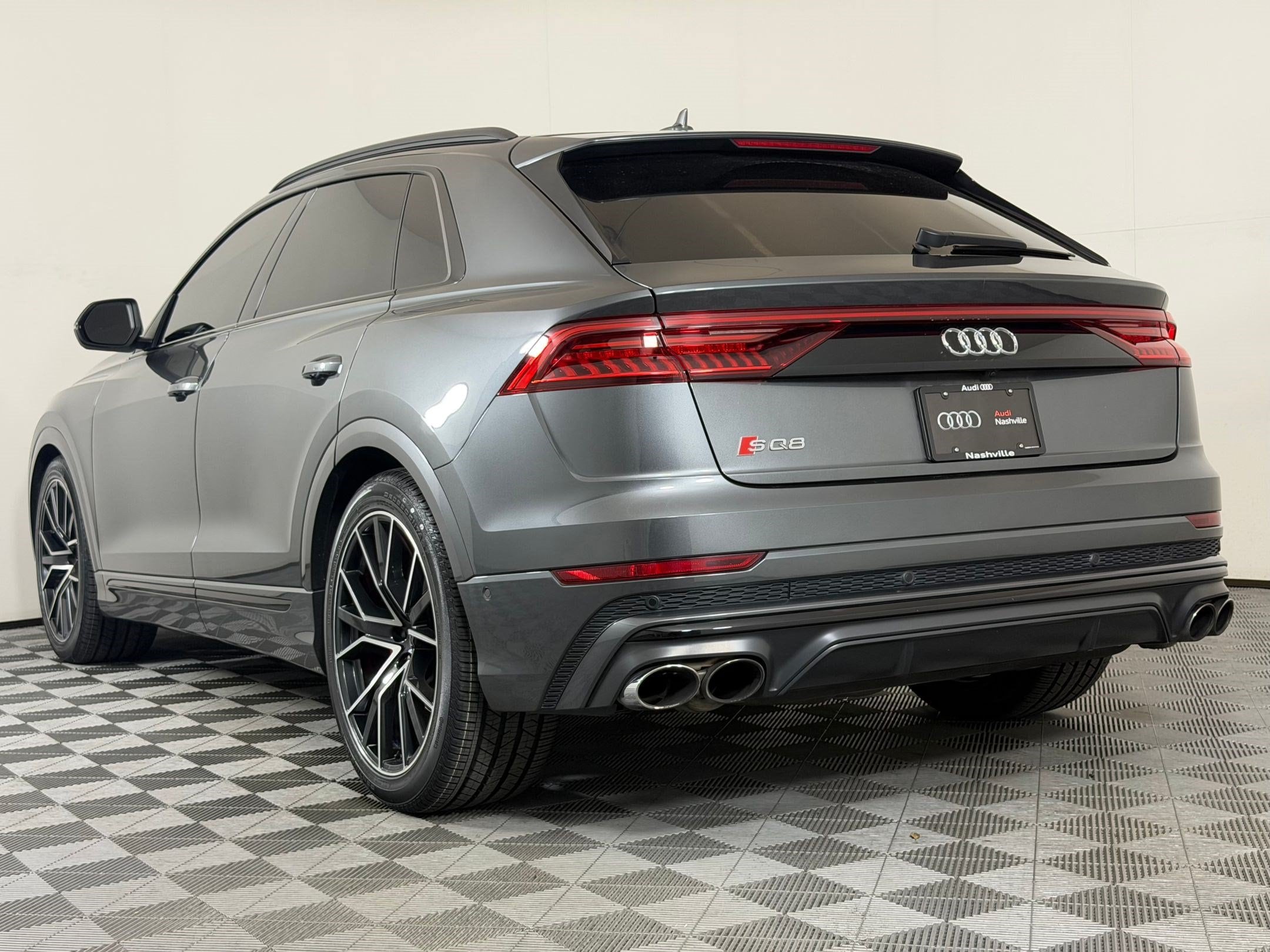 SQ8 Prestige SUV