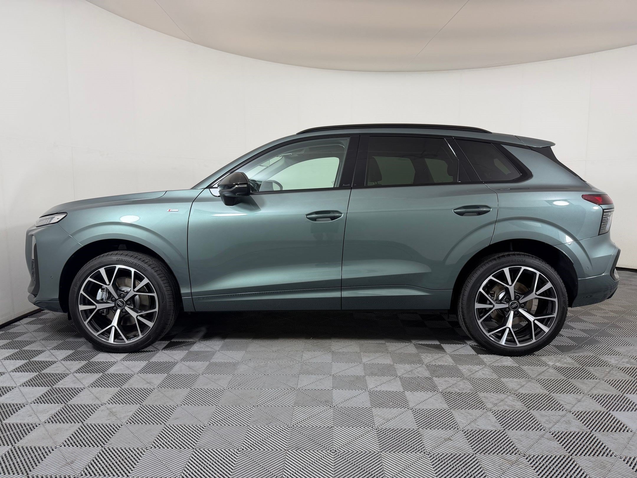 Q3 S Line SUV