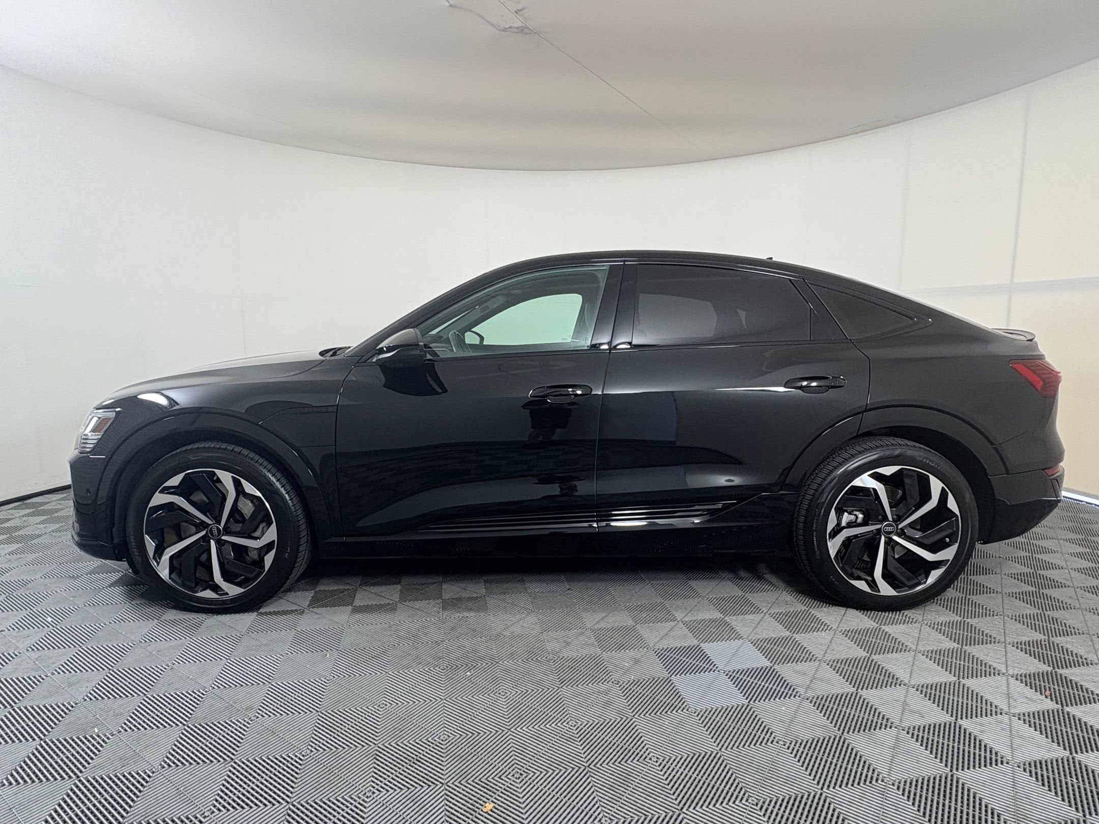 Used 2024 Audi Q8 Sportback e-tron Prestige with VIN WA1DAAGE3RB026769 for sale in Brentwood, TN