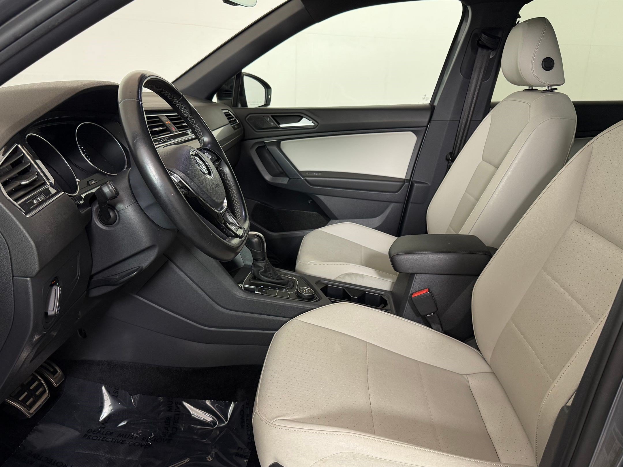 Tiguan SE R-Line Black SUV