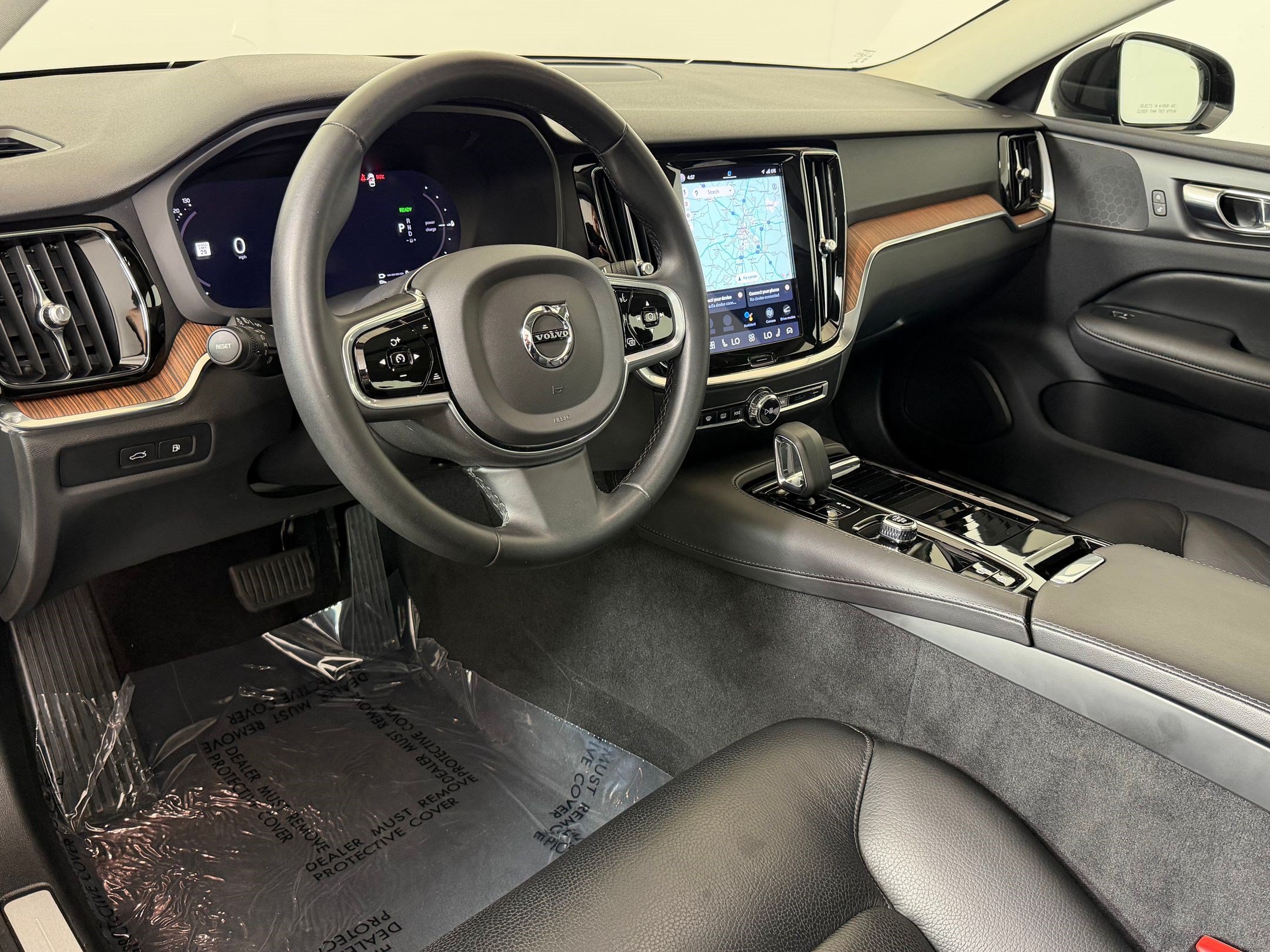 S60 Recharge Plug-In Hybrid Plus Dark Theme Sedan