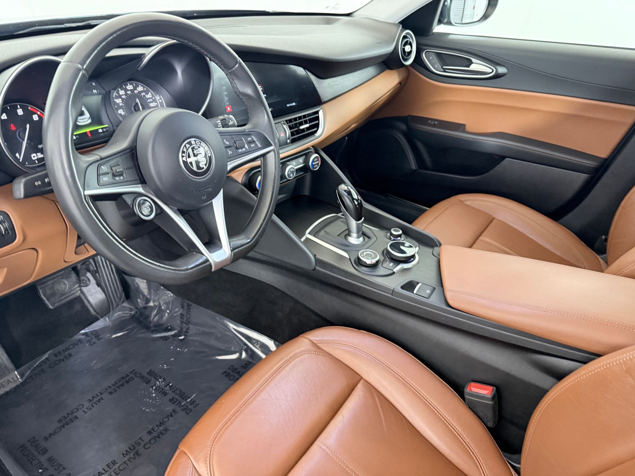 2017 Alfa Romeo Giulia photo 4