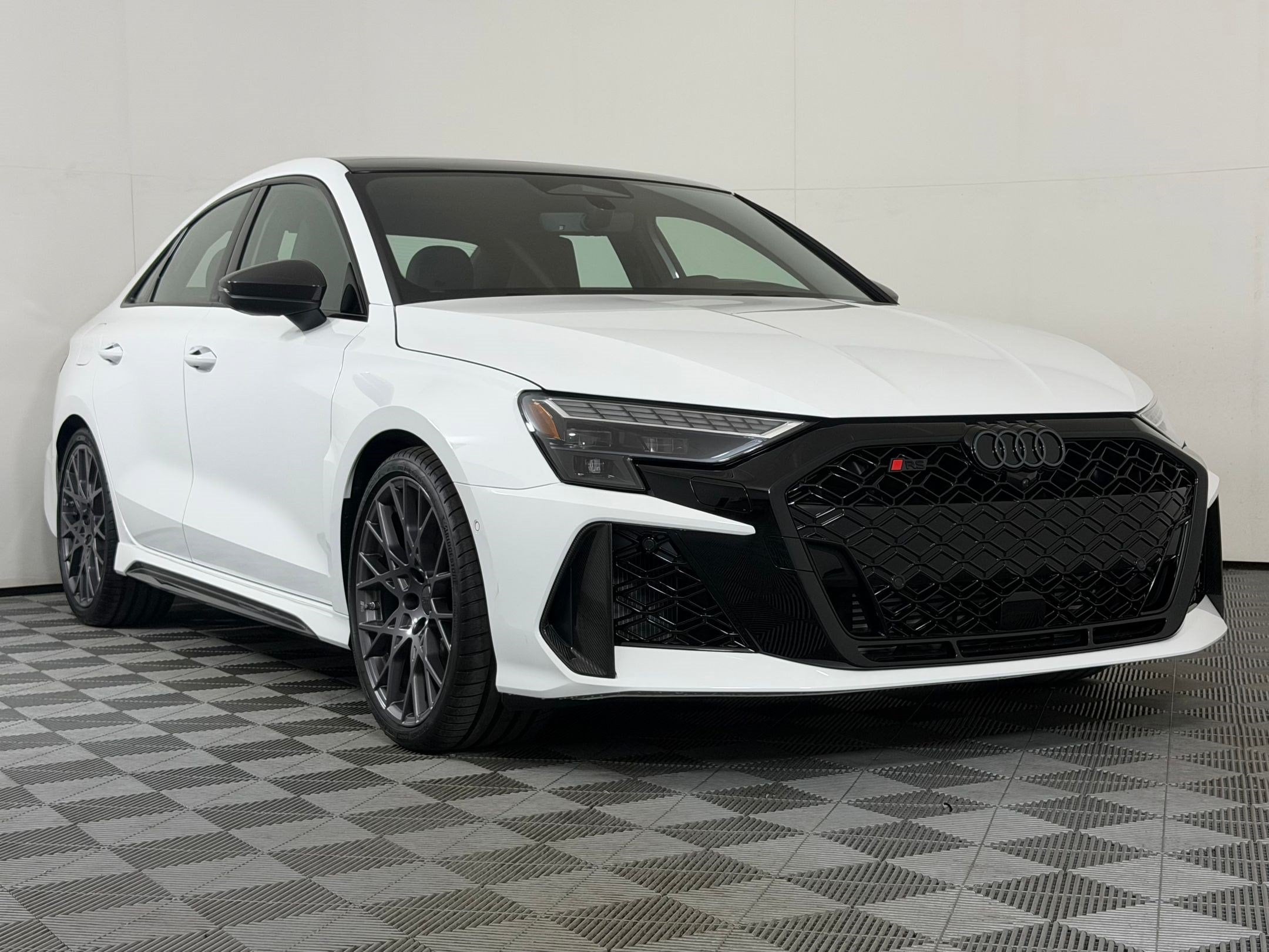 RS 3 RS 3 TFSI Quattro S Tronic (quattro) Sedan