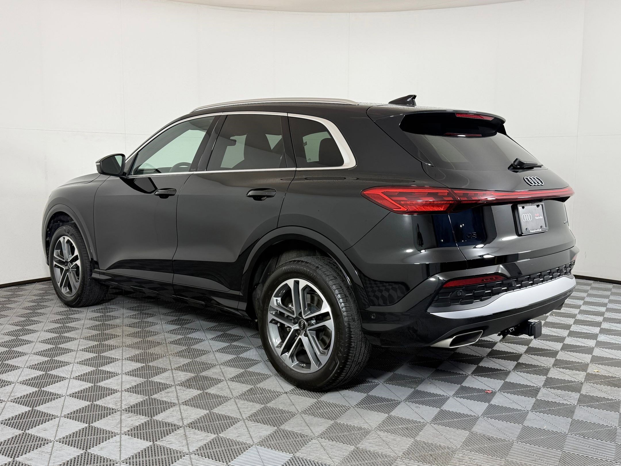 2025 Audi Q5 Premium Plus photo 3