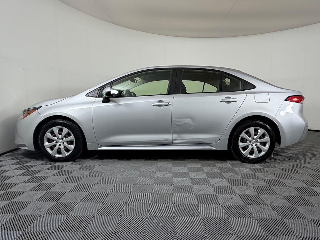 Used 2020 Toyota Corolla LE Sedan