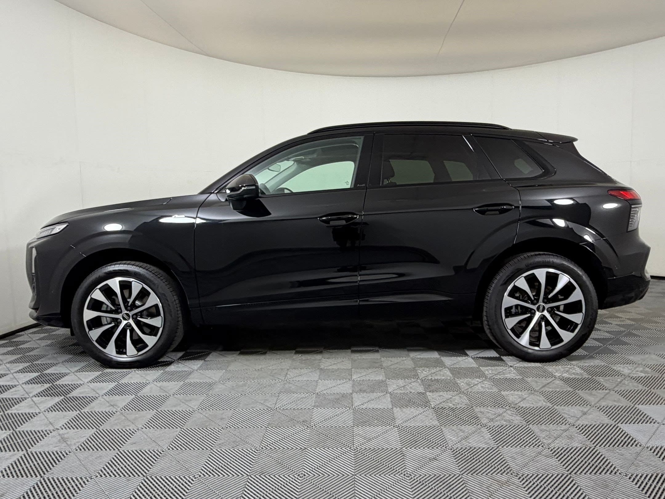 Q3 S Line SUV