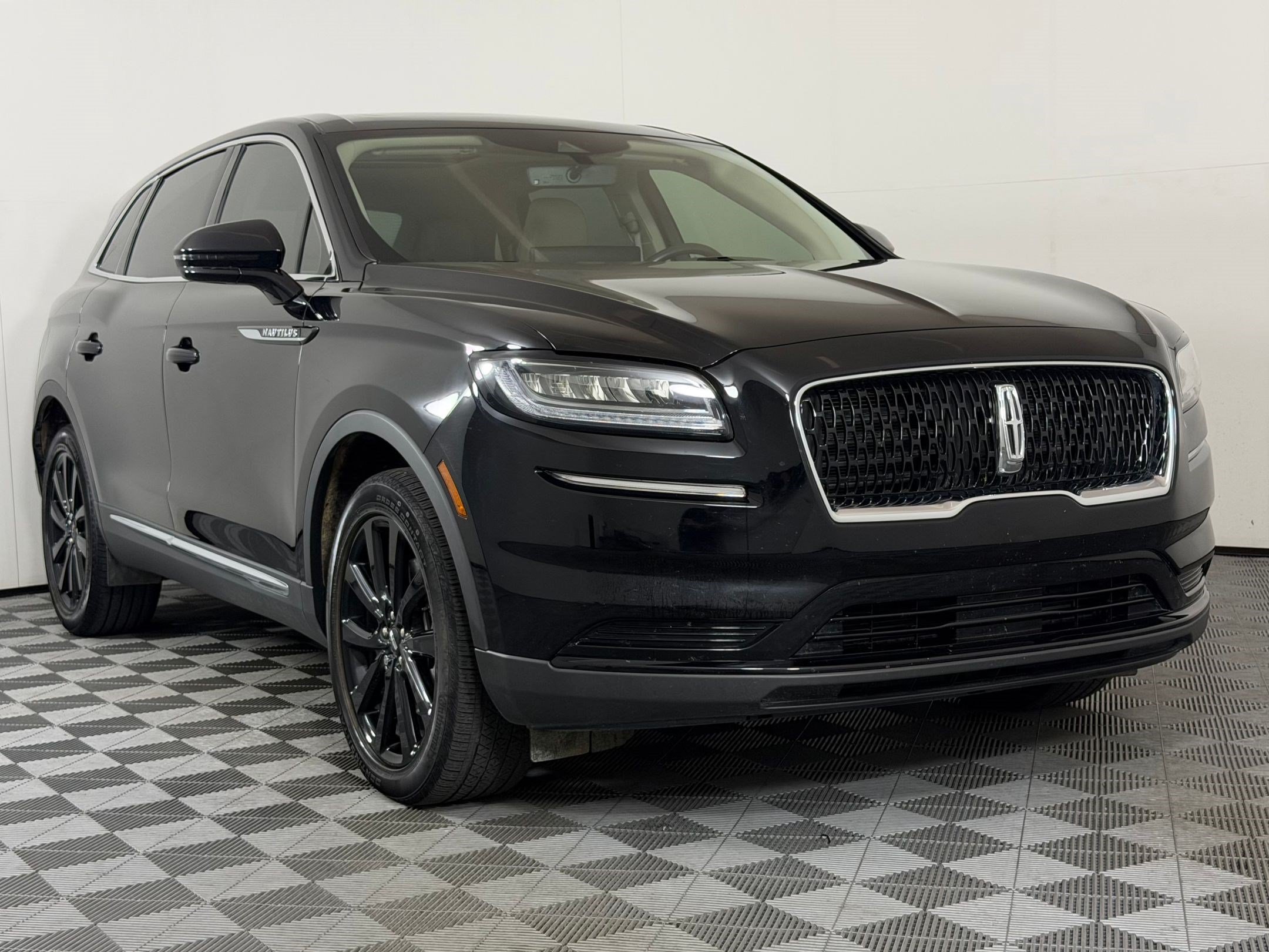 Nautilus Reserve SUV